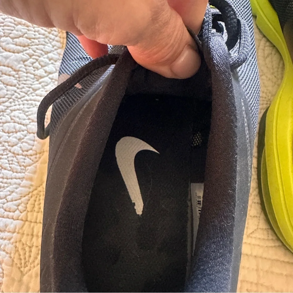 Nike Air MAX Men's Black Yellow Athletic Shoes Basketball 12.5 Running Fitness